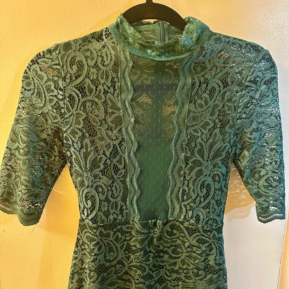 Express Green Lace Midi Dress
